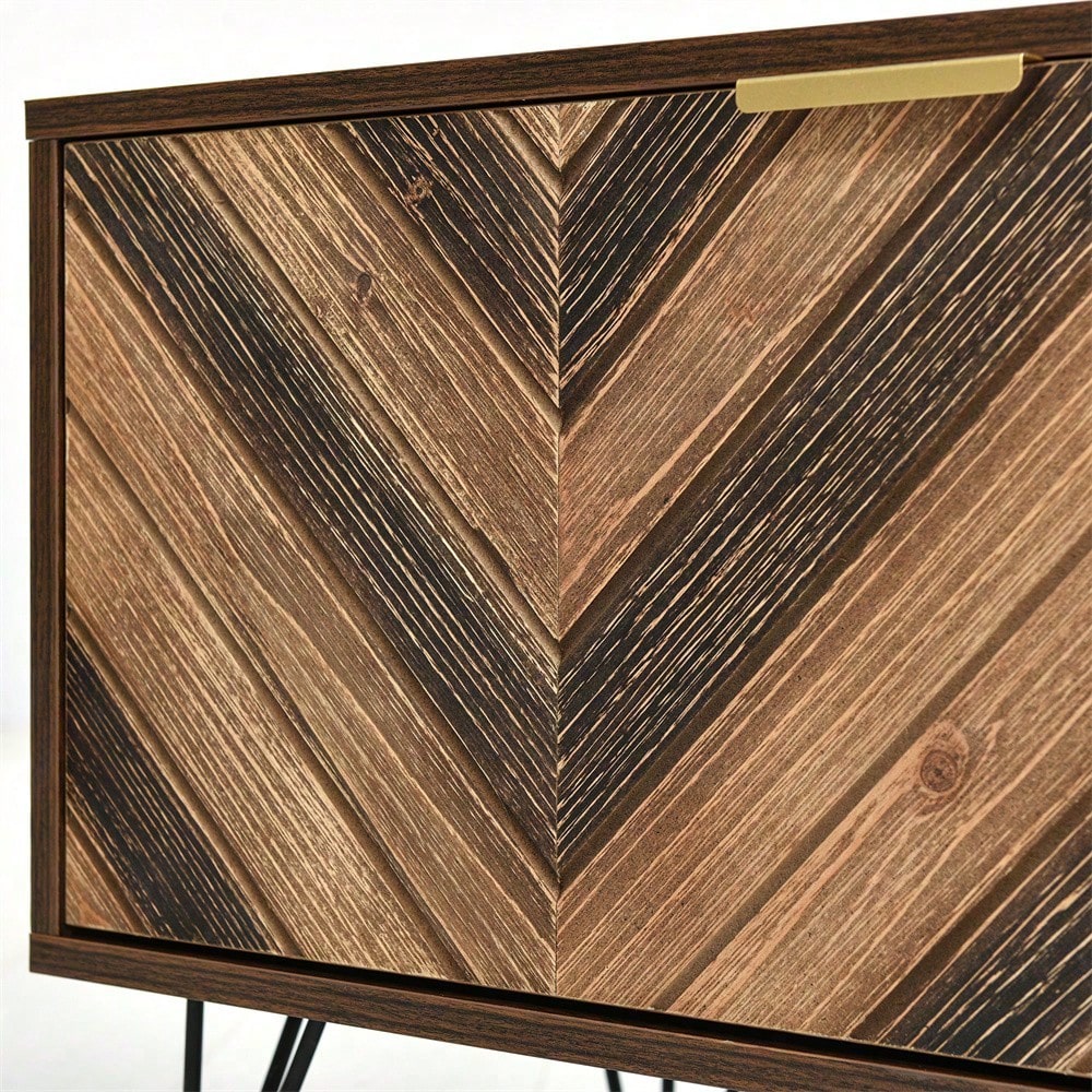 TV-Schrank mit zwei Türen, Türen aus Massivholzfurnier. TV-Schrank mit zwei Fächern, niedriges Paneel, TV-Schrank. Goldgriffe und Eisenfüße.