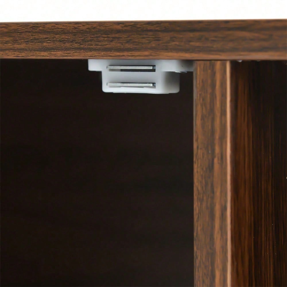 TV-Schrank mit zwei Türen, Türen aus Massivholzfurnier. TV-Schrank mit zwei Fächern, niedriges Paneel, TV-Schrank. Goldgriffe und Eisenfüße.