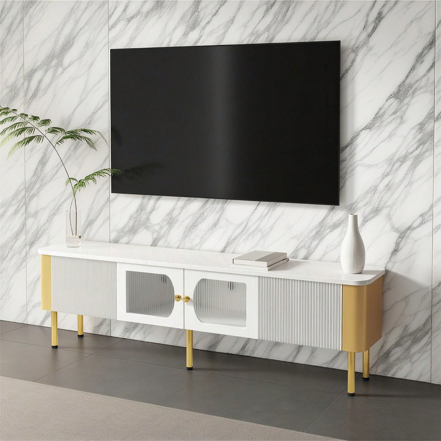 TV-Schrank mit Schubladen und speziell geformten Türverkleidungen, goldenen Griffen und Beinen, Bogenform