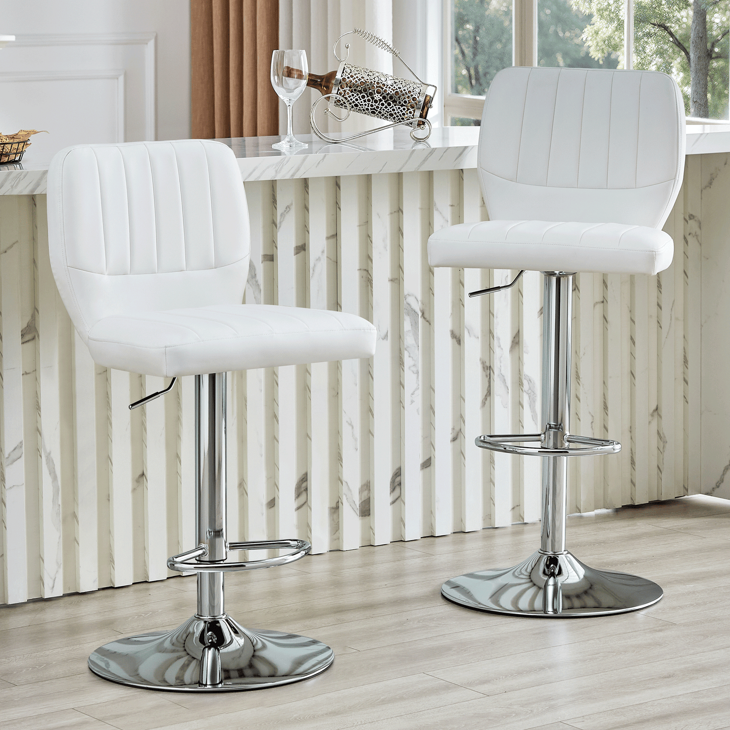 Barhocker höhenverstellbar 62-83cm, 360° drehbarer Barstuhl mit Rückenlehne & Fußstütze, Ergonomischer Küchenhocker aus weißem Kunstleder, belastbar bis 136kg, Chrom-Finish