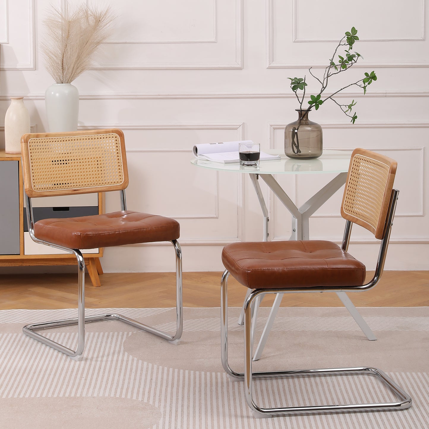 Gigab2b original image - Mittelalterliche moderne Esszimmerstühle, ein Satz von 2-Rattan Esszimmerstühlen mit weichen gepolsterten Kunstlederelementen, armlose Mesh Rückenlehne Rattan Stühle, Metall Chrom Beine(brown)
