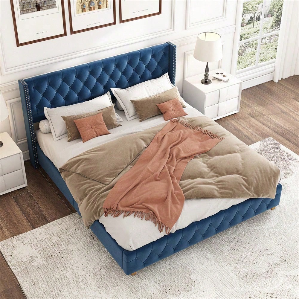 Polsterbett 160*200cm mit Lattenrost und Kopfteil, Knopfpolsterung, Nietenpolsterung, Holzbeine, Samt, Blau
