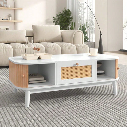 Couchtisch - Rattan-Kaffeetisch, Schubladen mit Rattan und Schiebetüren mit Massivholzlatten, Massivholzbeine, Natürlicher Landhausstil.