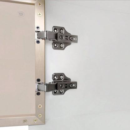 Couchtisch, Beistelltisch mit Tür aus gehärtetem Glas, Schubladen mit Wellenstruktur, goldenen Griffen und Beinen, Tischplatte mit Marmorstruktur.