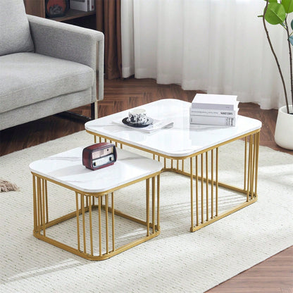 2er Set quadratische Hochglanz-Marmoroptik-Couchtische, ineinander schiebbare Tische mit goldenen Beinen, 70x70x45cm und 50x50x36,5cm, vielseitig einsetzbar