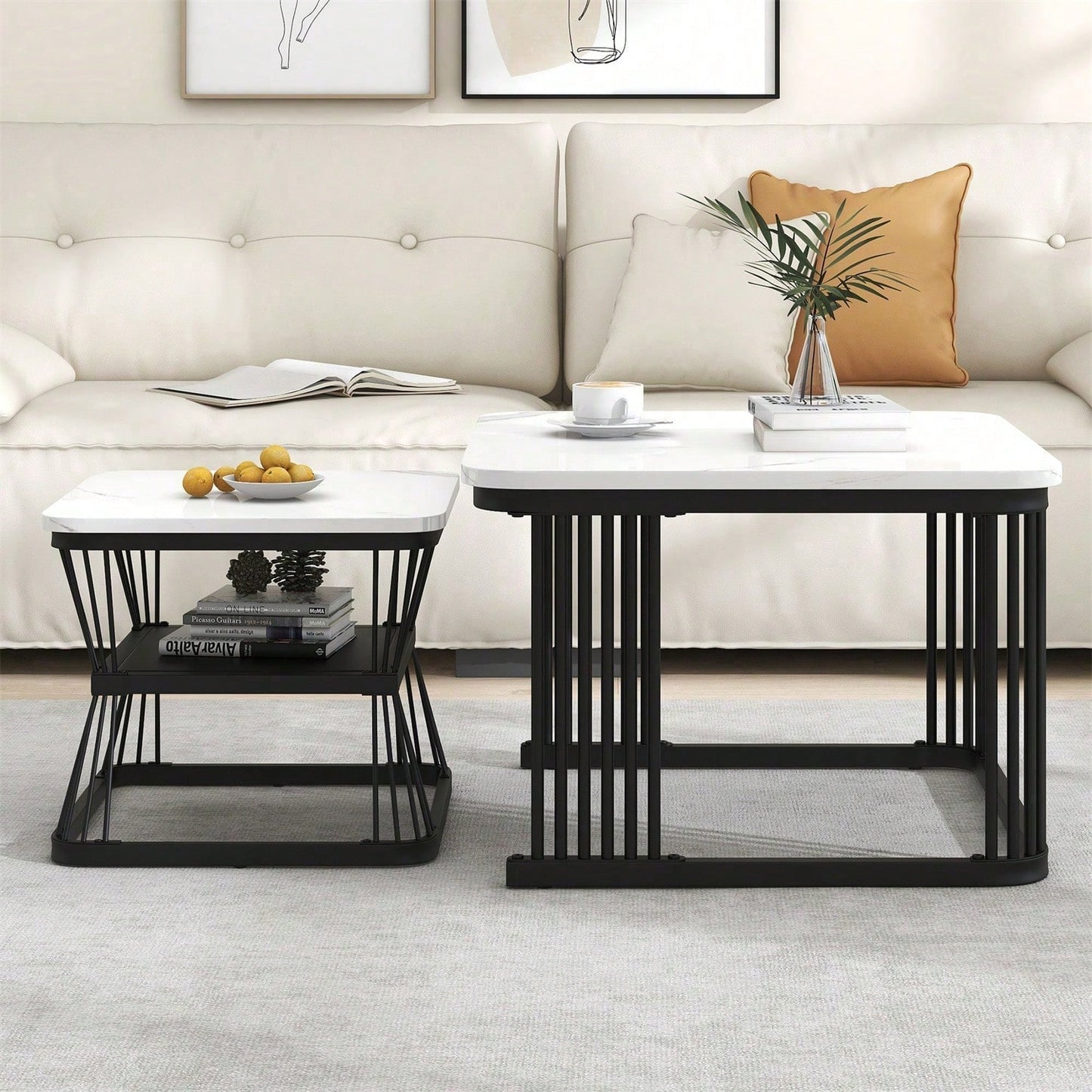 2er-Set moderne Beistelltische, MDF in Marmoroptik, Stahlrohr weiß hochglänzend schwarz, 2 Tische mit den Maßen 65x65x45 cm und 45x45x39,5 cm