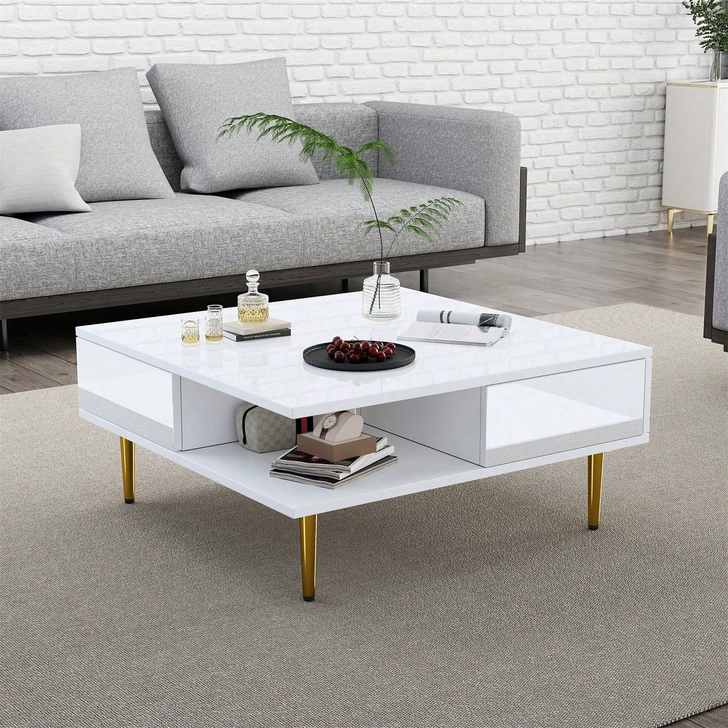 Quadratischer Couchtisch in Hochglanz Weiß mit zwei Schubladen, zwei offenen Fächern und goldfarbenen Beinen – 70 x 70 x 36 cm – Belastbar bis 30 kg