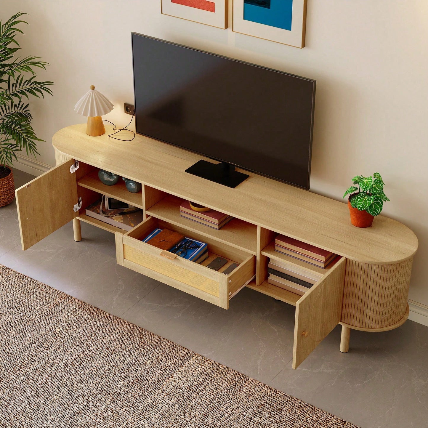 Moderner TV-Schrank mit Rattan-Schubladen & offenen Fächern – Abgerundete Tischplatte auf Metallbeinen (Holzoptik) – Multifunktionales Wohnzimmermöbel