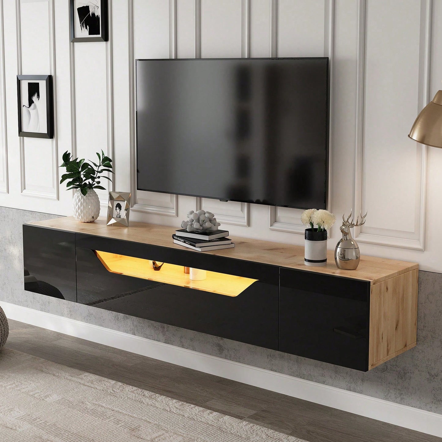 TV-Schrank 180x37x36 cm – Modernes Lowboard mit 3 Staufächern & schwebendem Hängeboard (Hochglanz) – Wandmontierbarer Fernsehtisch mit LED-Beleuchtung, passend für 75-Zoll-Fernseher (Schwarz + Naturholz-Optik)