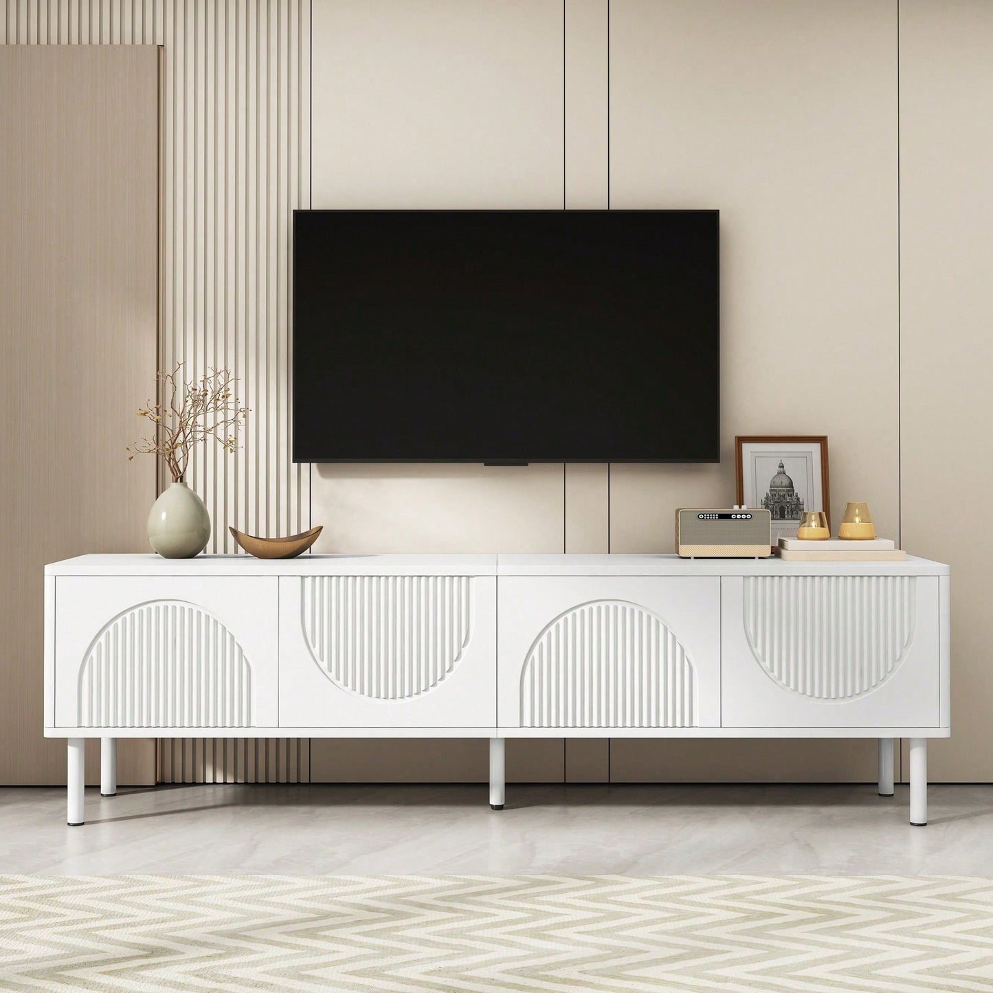 TV-Lowboard 180 cm Breite mit Stauraum - Modernes Medienboard in minimalistischem Design mit matter Oberfläche & integriertem Kabelmanagement - Für Wohnzimmer, Schlafzimmer oder Flur (Hochwertige TV-Konsole)