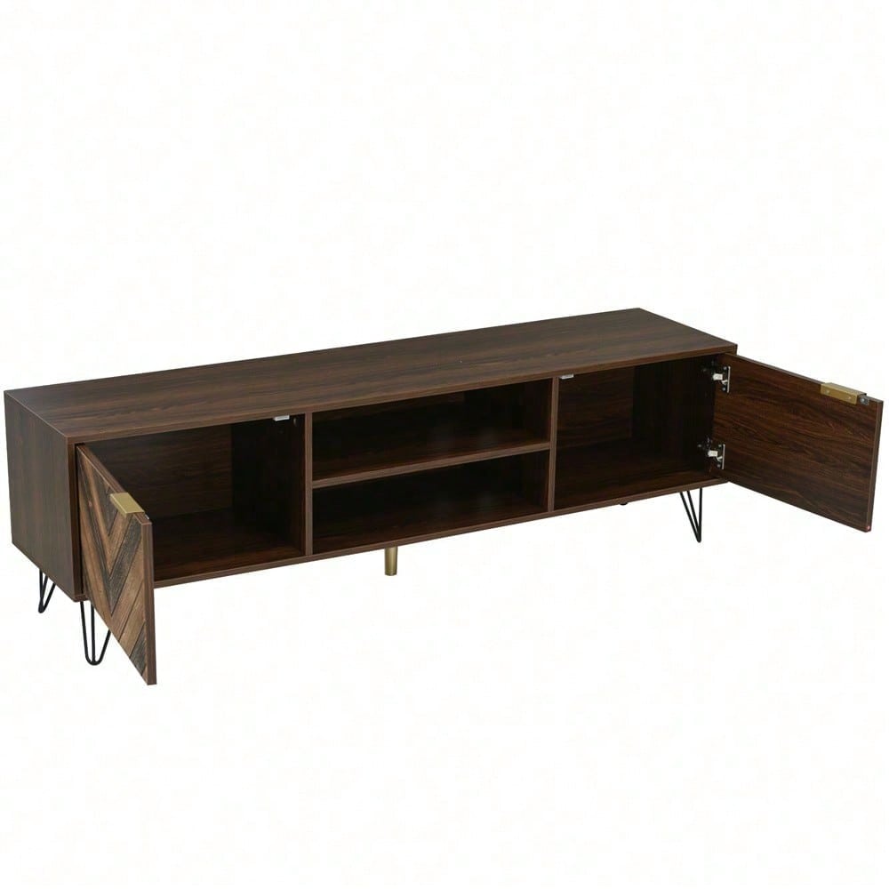 TV-Schrank mit zwei Türen, Türen aus Massivholzfurnier. TV-Schrank mit zwei Fächern, niedriges Paneel, TV-Schrank. Goldgriffe und Eisenfüße.