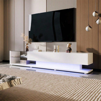V-Schränke, Lowboards, Hochglanz-Wohnzimmermöbel. Glastrennwände und variable LED-Beleuchtung. Es verbindet natürlichen, rustikalen Stil mit modernem Design.