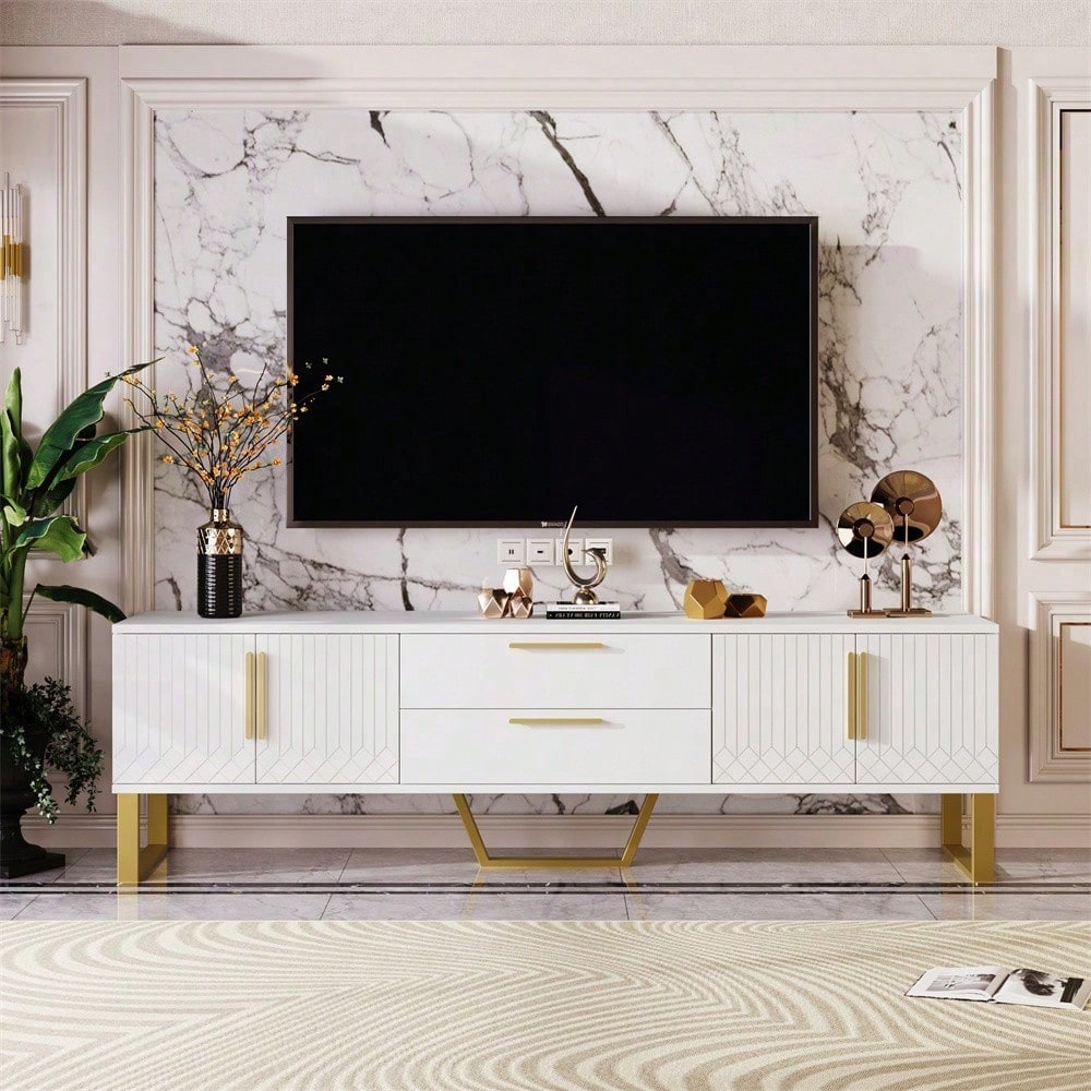 Hochglänzender TV-Schrank: Boden, goldene Griffe und Füße, Tür mit gravierter Textur, Aufbewahrungslösung für das Wohnzimmer, perfekte Kombination aus Eleganz, Luxus und Funktionalität