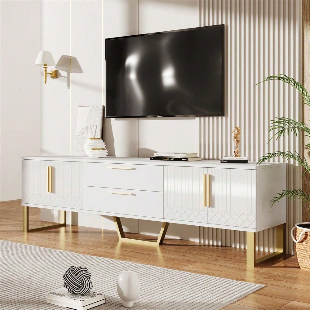 Hochglänzender TV-Schrank: Boden, goldene Griffe und Füße, Tür mit gravierter Textur, Aufbewahrungslösung für das Wohnzimmer, perfekte Kombination aus Eleganz, Luxus und Funktionalität