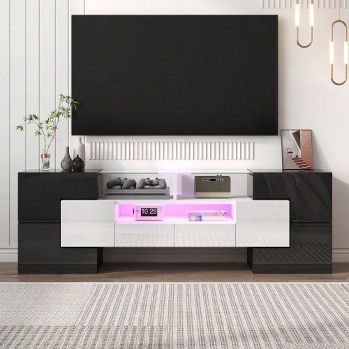 Stilvoller TV-Schrank, Lowboard. hochglänzendes Weiß, 145 cm, LED-Beleuchtung, Wohnzimmermöbel. modernes Design. elegante Glasoberfläche.