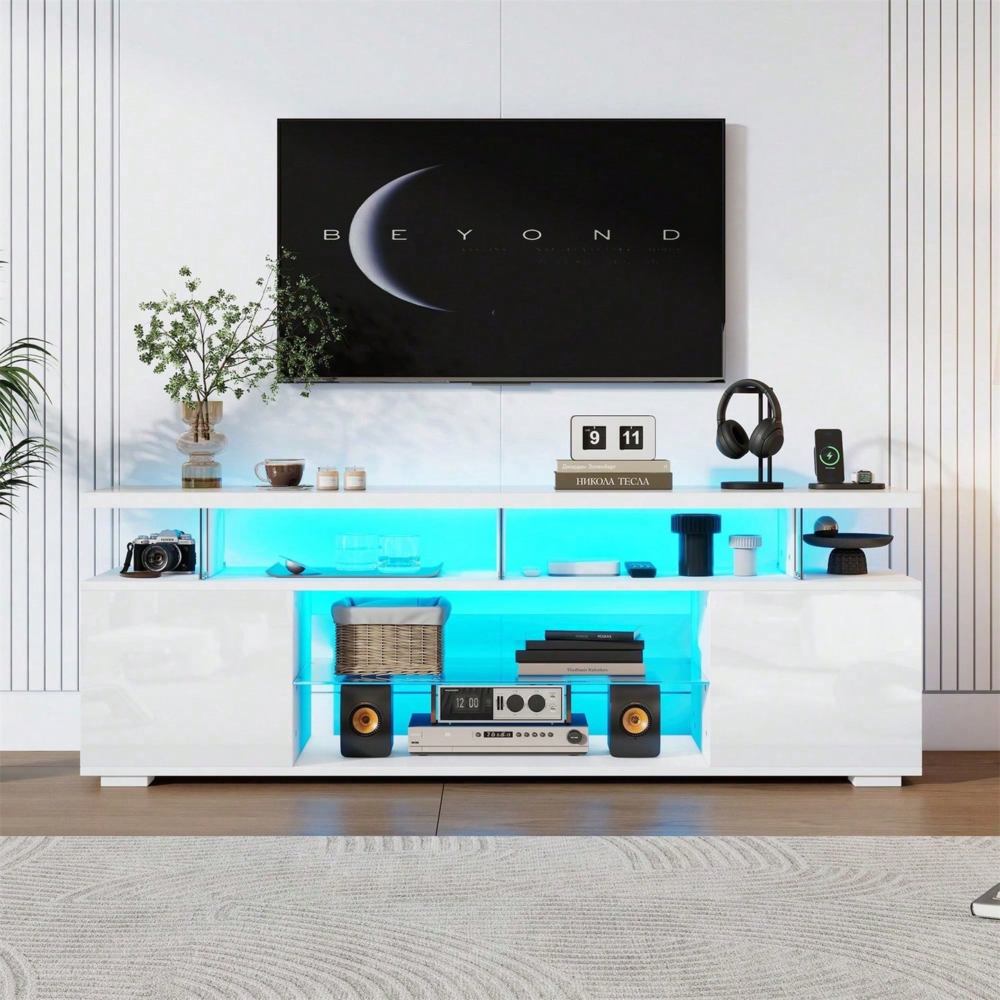 Moderner Low-Panel-Hochglanz-TV-Ständer mit LED-Beleuchtung, TV-Panel, TV-Glasschrank für 60-Zoll-Fernseher, Tische, universelle Gaming-Medienständer, Stauschränke und große Stauräume, Reinweiß Moderner Low-Panel-Hochglanz-TV-Ständer mit LED-Beleuchtung,
