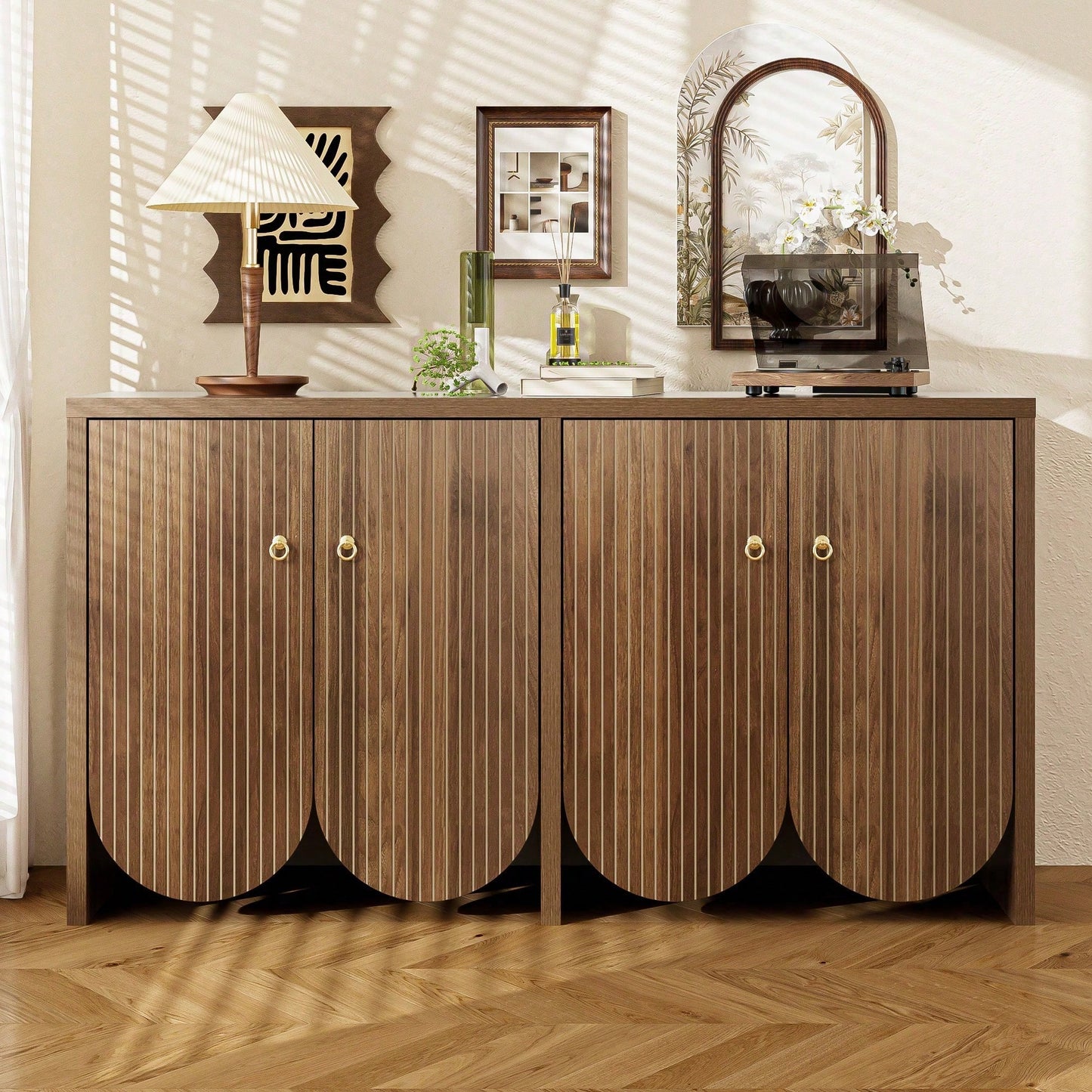 Elegantes Sideboard 147*40*80 cm in Walnussoptik - 4 Türen mit Aluminiumgriffen & verstellbaren Einlegeböden - Stilvoller Aufbewahrungsschrank für Wohnzimmer, Esszimmer & Flur