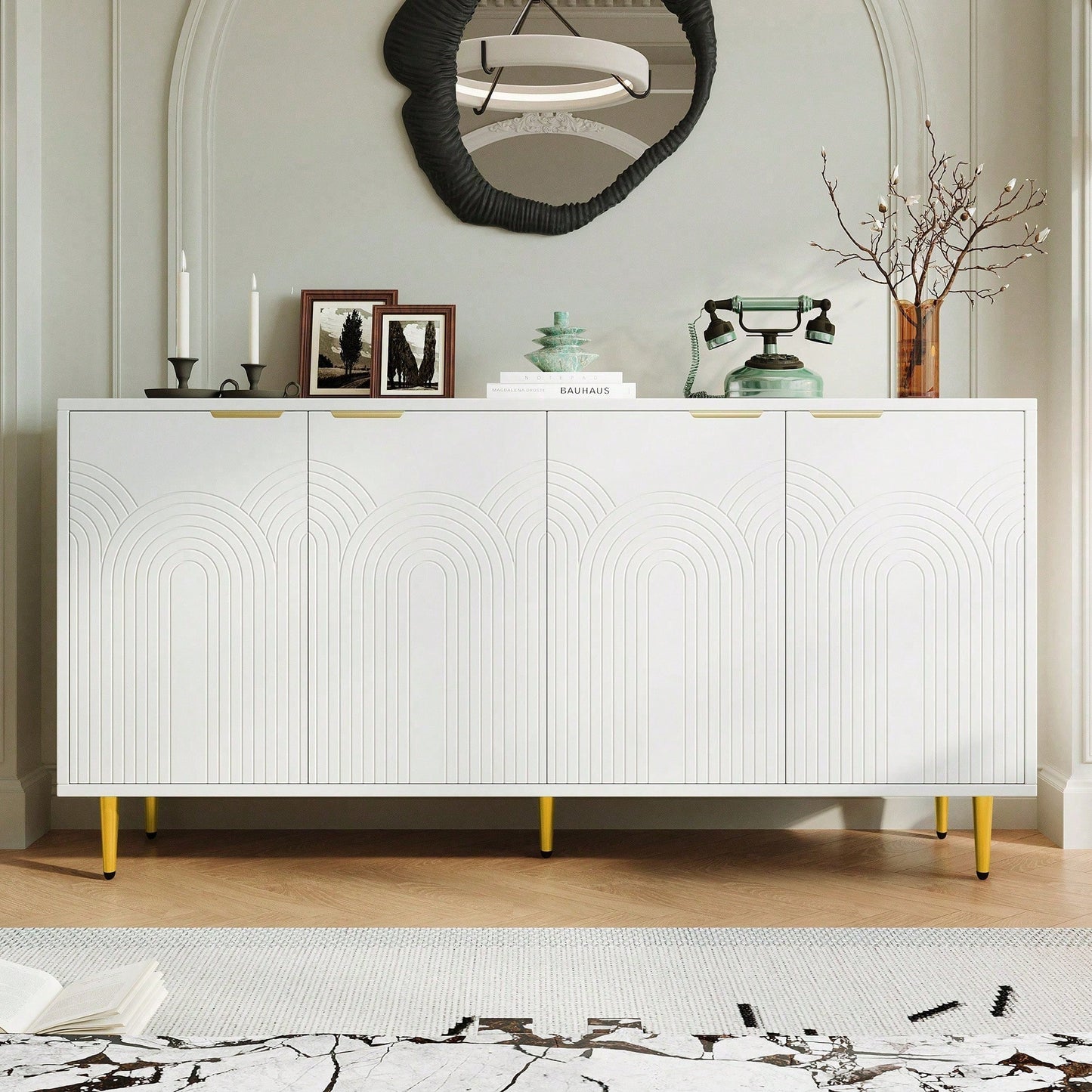 Weißes Sideboard mit Goldakzenten – Moderne Kommode mit 4 Türen & gebürsteten Griffen, Hochglanz-Beinen (160*80*40 cm) – Stilschranktisch für Wohnzimmer