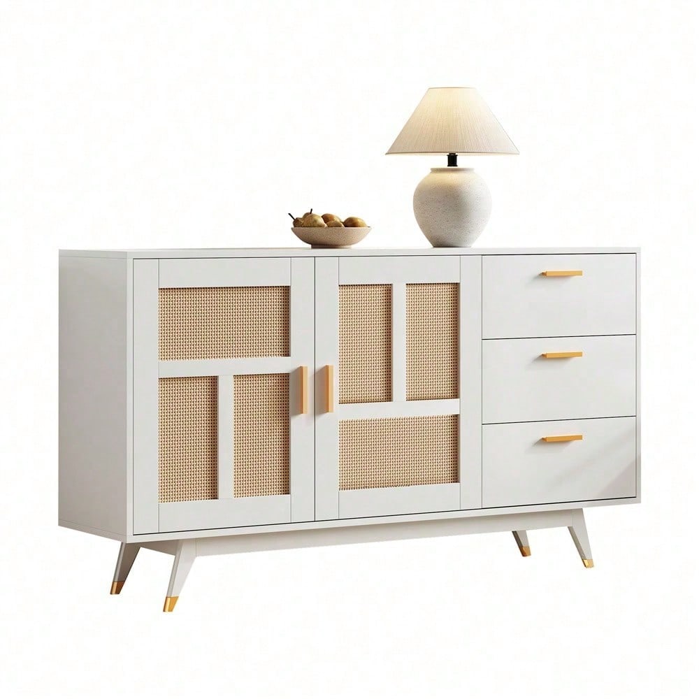 Moderner dekorativer weißer Rattan Schrank Multifunktionaler Aufbewahrungsschrank 2 Rattan Türen 3 Schubladen Buffet Golddekoration 160*40*87cm
