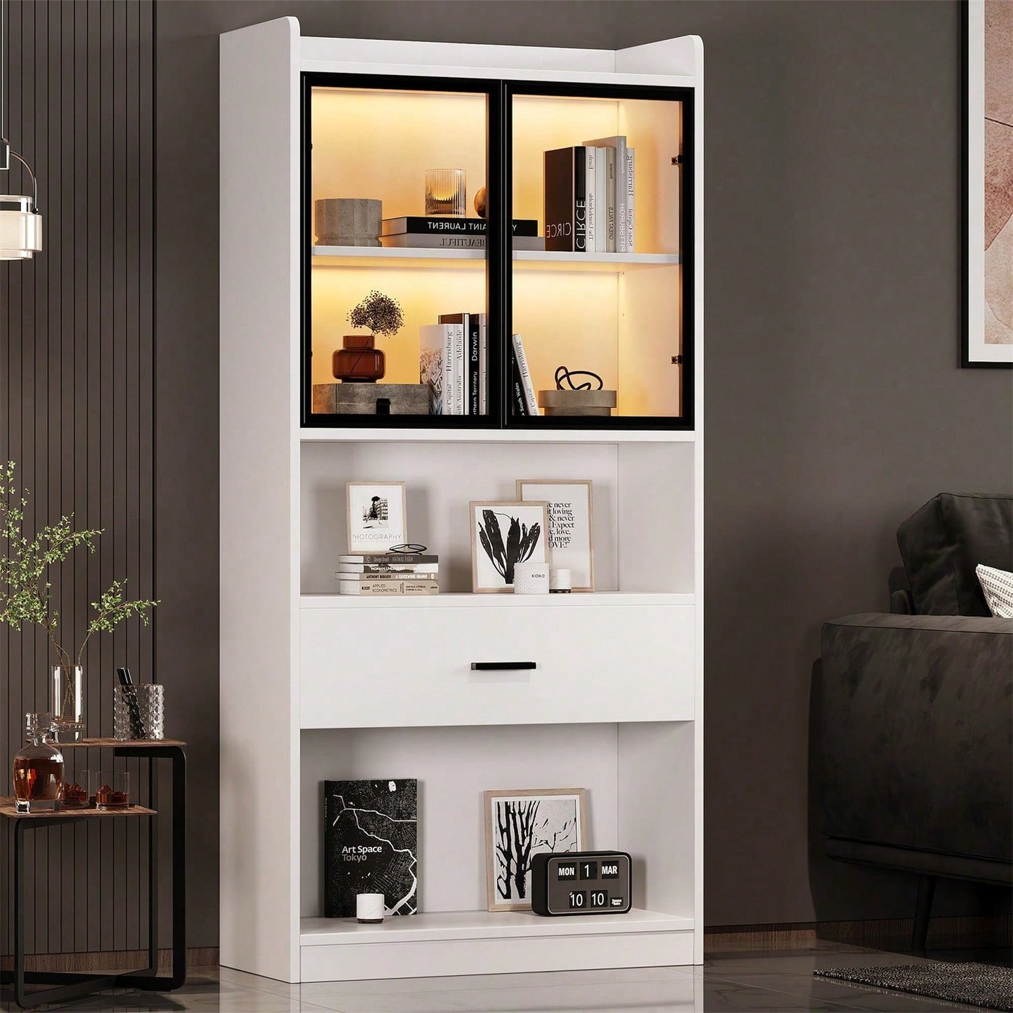 Curio Vitrine mit Licht, Aufbewahrungsregale mit Pop-up Glastüren, 1 große Schubladen & 16 Farben Licht, Sammlerstücke Schrank Display Regal, Bücherregal Vitrine für Wohnzimmer, weiß, schwarzer Fenste