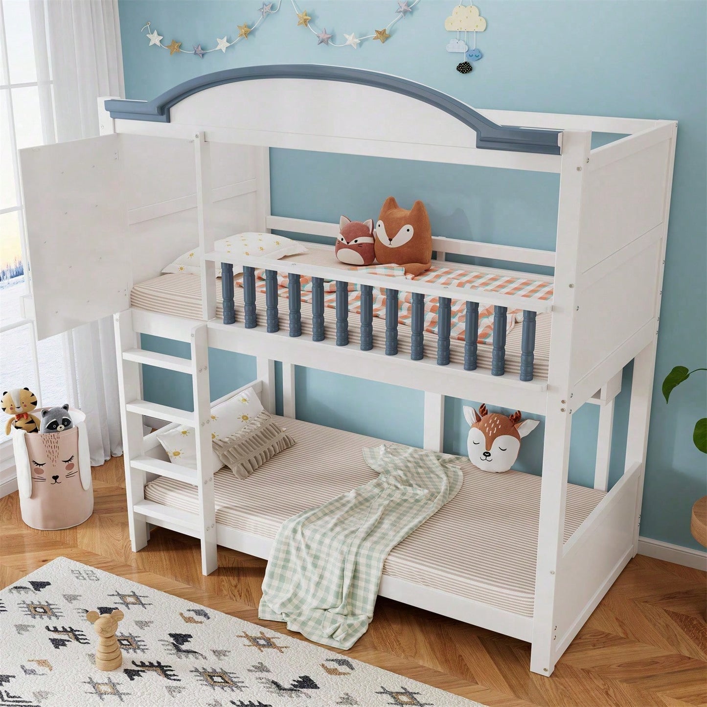 Etagenbett, Kinderbett mit Fallschutz und Gitter, Mit Dach und Fenster, Offenes Regal, Exquisiter Massivholzzaun, Mit vierstufiger Leiter, Kiefer+MDF, Weiß+Blau, 90x200cm