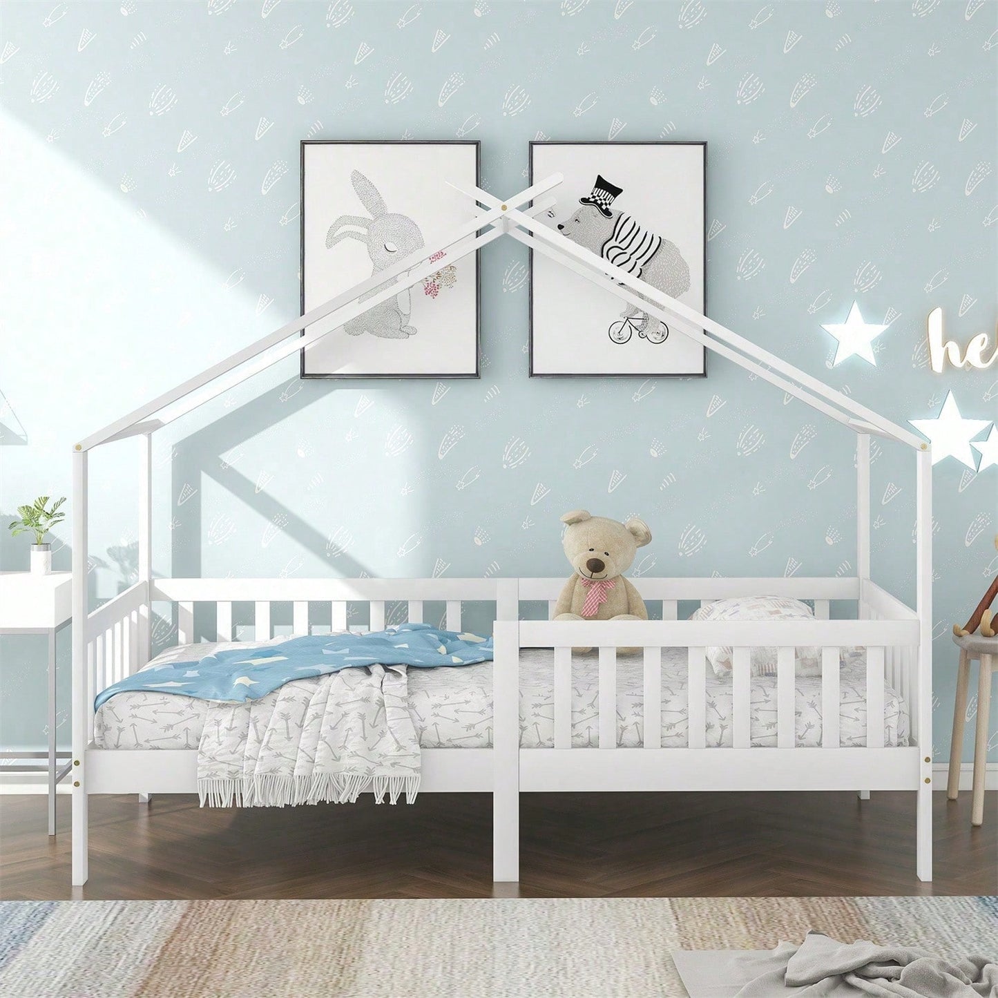 Schönes Hausbett, Kinderbett Massivholz mit Zaun und Lattenrost, Kinder- und Jugendzimmer mit Absturzsicherung, weiß (200x90 cm)