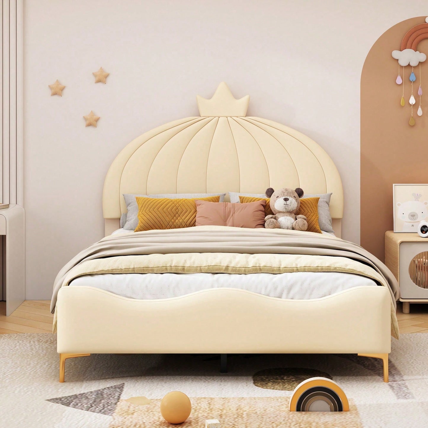 Kinderbett Polsterbett 140 * 200 cm, Cartoon-Kopfteil mit Kranzleiste, Bogenförmige Endgestaltung, Kunstlederstoff mit Lattenrost mit hohem Metallfußteil, Juniorbett Gästebett, Beige