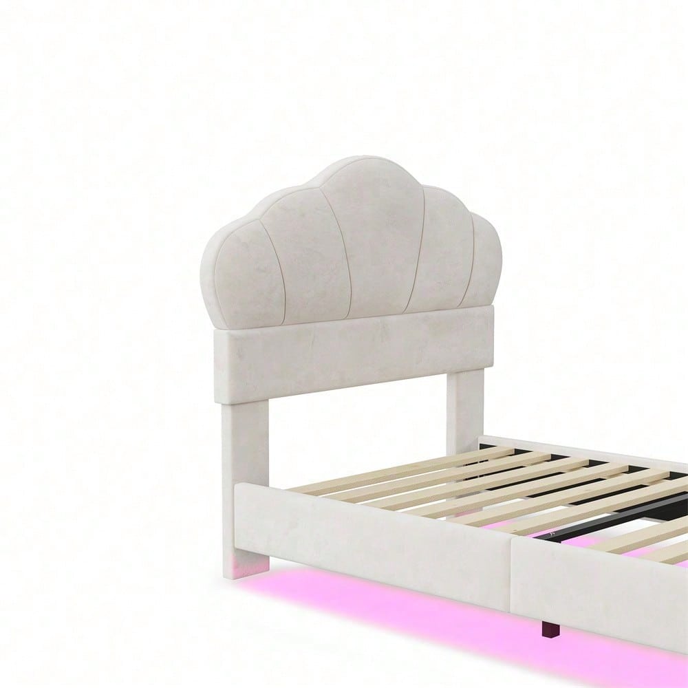 Polsterbett 90*200 cm, mit LED-Lichtleiste, Wolkenförmiges Kopfteil, Verstecktes Fußteil-Design, Kinderbett, Jungen- und Mädchenbett, Jugendbett, Samtstoff, Beige