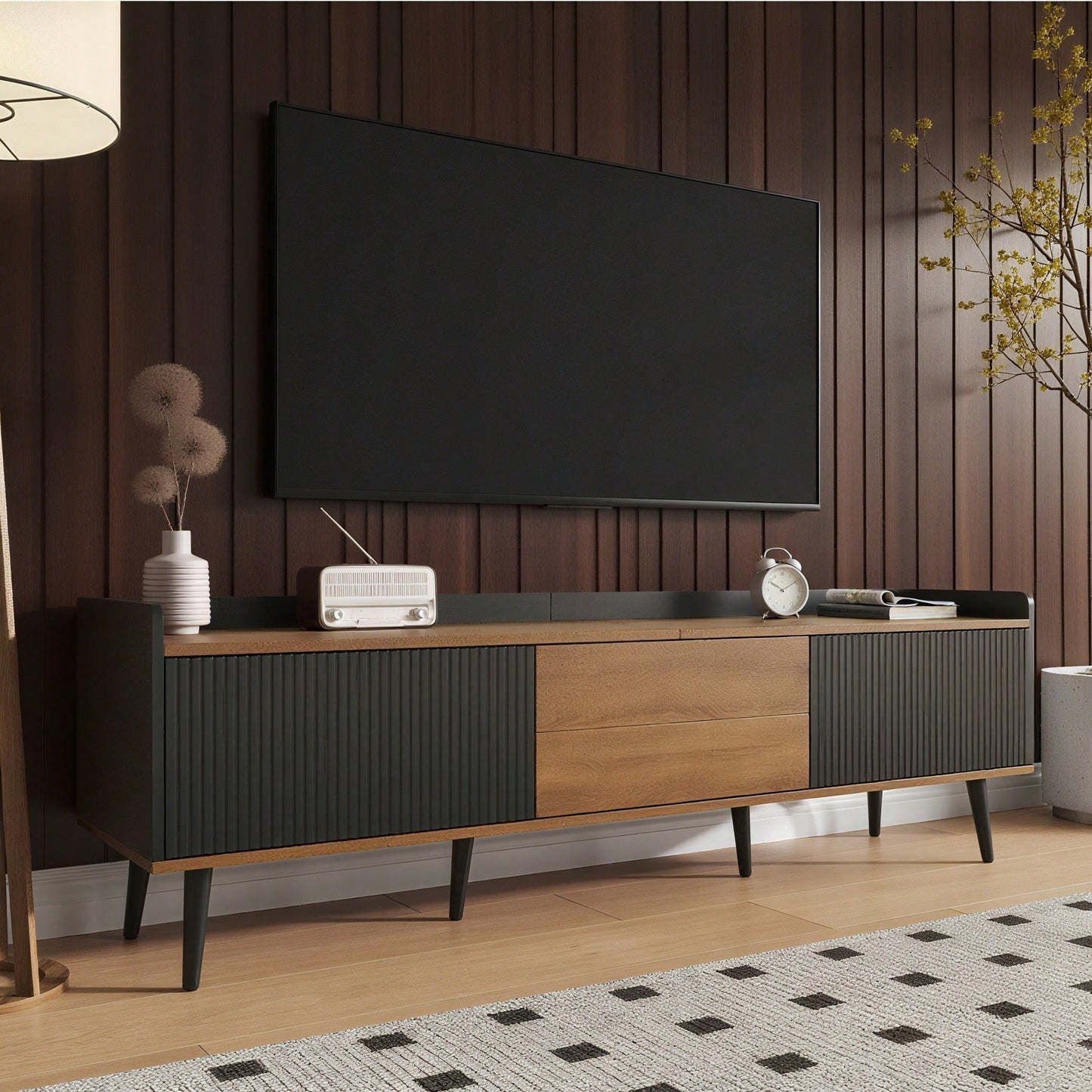 TV-Schrank 160*39*49,5 cm - Dreitüriger Unterschrank in Schwarz/Holzoptik - Kompaktes TV-Möbel mit natürlichem Finish - Stilvolles Lowboard für Wohnzimmer