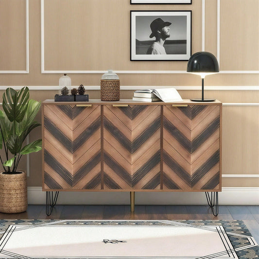 Sideboard, Exklusives Sideboard mit drei Türen, mit stilvollen Details und großzügigem Stauraum. Tür aus Massivholzfurnier, konkave und konvexe Haptik. Enthält Laminate. Kleiner Schrank mit goldenen G