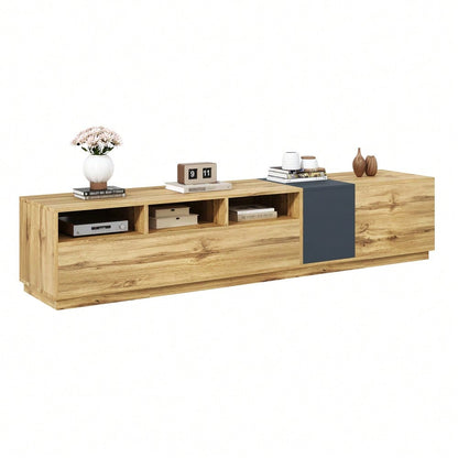 Ein moderner TV-Ständer in Kontrastfarben. Mit schlichtem, kontrastreichem Design. Mit offenen Fächern und Kabelöffnungen. 200 cm
