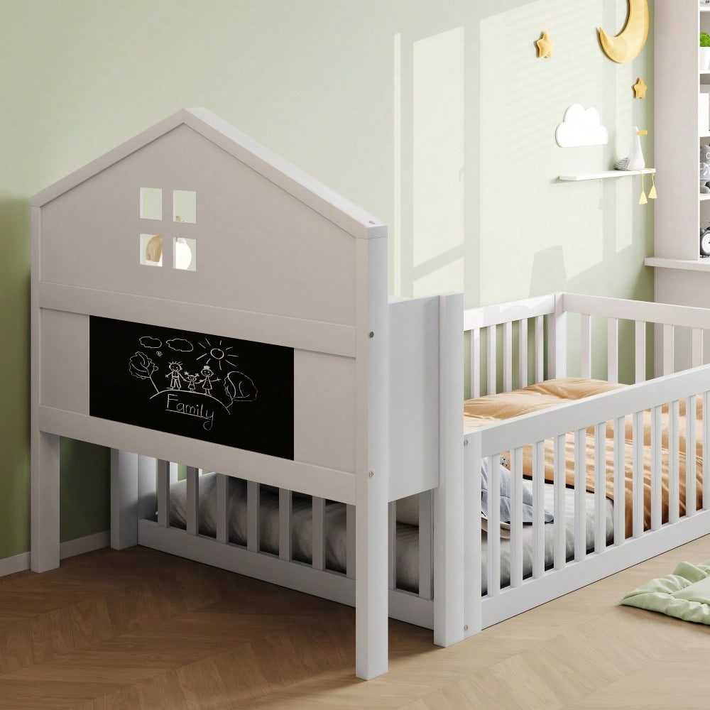 Kinderbett 90 x 200, Massivholz-Kinderbettrahmen, Hausleiste, mit Einlegeböden und Stauraum, mit Schutzgitter und Tür, mit Bilderleiste, mit Lattenrost, Weiß