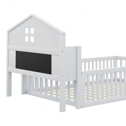 Kinderbett 90 x 200, Massivholz-Kinderbettrahmen, Hausleiste, mit Einlegeböden und Stauraum, mit Schutzgitter und Tür, mit Bilderleiste, mit Lattenrost, Weiß