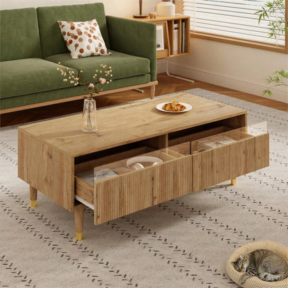 Dieser moderne LED-Couchtisch verfügt über eine gewellte Schubladenplatte, gold-holzfarbene Beine, zwei Schubladen und einen farbwechselnden LED-Lichtstreifen