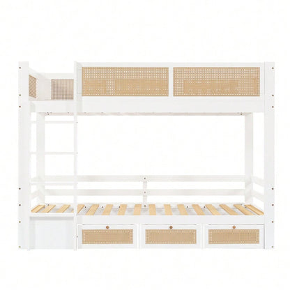 Etagenbett, Kinderbett, Schöner geflochtener Rattanzaun,  Drei Schubladen mit Rollen, Stabile Lattenroste, Mit Sichere Bettgitter, Kiefer + MDF + Sperrholz, Weiß+Natur, 90x200cm