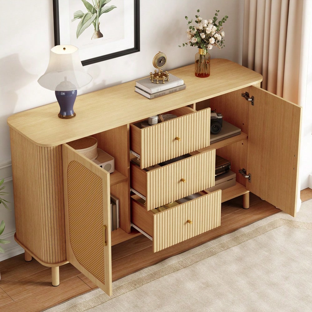 Dieses moderne Sideboard mit Schubladen, Regalen und Metallbeinen in Holzoptik ist ein vielseitiges Wohnzimmermöbelstück und ein absolutes Must-have.