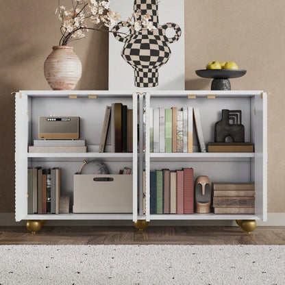 Sideboard mit vier geformten Türen, verstellbaren Innenböden, Metallgriffen und kugelförmigen Beinen