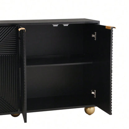 Sideboard mit vier geformten Türen, verstellbaren Innenböden, Metallgriffen und kugelförmigen Beinen