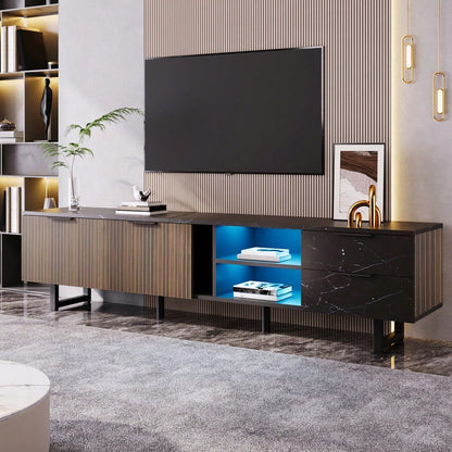 200cm TV-Schrank mit schwarzer Marmoroptik, dunklen Holzmasertüren, verstellbarer LED-Beleuchtung, zwei Türen und zwei Schubladen, geeignet für Staubsaugerroboter