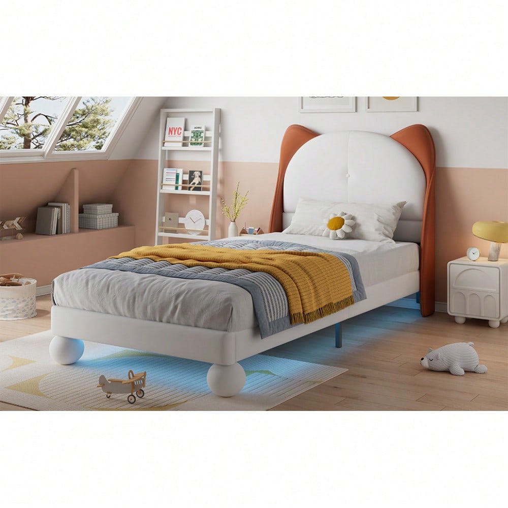 Polsterbett, Einzelbett, Kinderbett, Katzenohren-Kopfteil, Farblich anpassbare LED-Lichtleiste unter dem Bett, Stabile Lattenroste, PU, Beige + Gelbbraun, 90x200cm