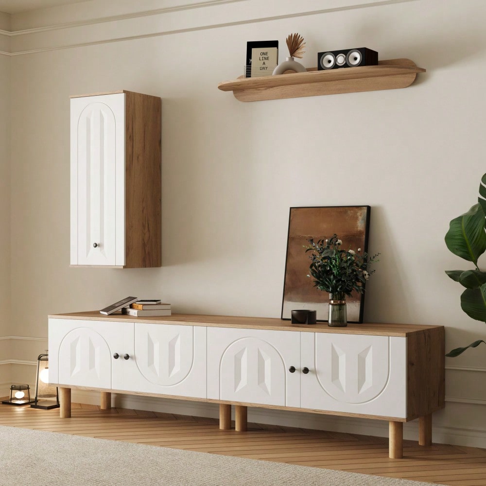 Wohnwand, 3-tlg ., best. aus: Highboard, Schränke, Wandboard. Weiße und hölzerne, geschnitzte Türpaneele.