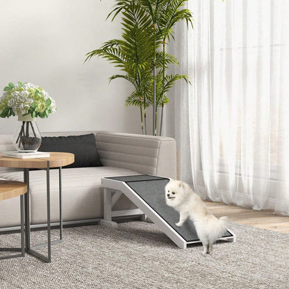 PawHut Hunderampe mit rutschfestem Teppich, für Hunde bis 30 kg, aus Kiefernholz & Polyester, weiß/grau, 125x40x35,5 cm