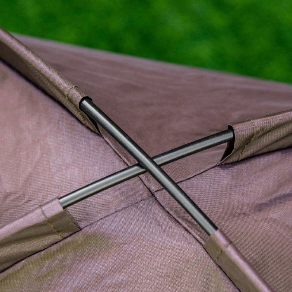 Hundebett Outdoor mit Baldachin – Erhöhtes, atmungsaktives Haustierbett aus Taftstoff für Hunde, 61 x 46 x 62 cm (LxBxH), kaffeefarben – von PawHut