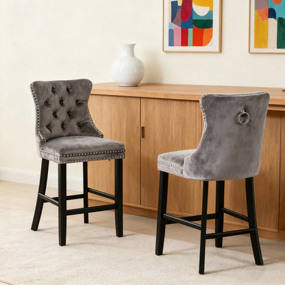 2er-Set Samt Barhocker mit Knopfsteppung & Holzbeinen | Chrom-Nagelkopf-Akzente & Polsterung | Höhenverstellbare Barhocker für Küche, Wohnzimmer in Grau | DE2002GY