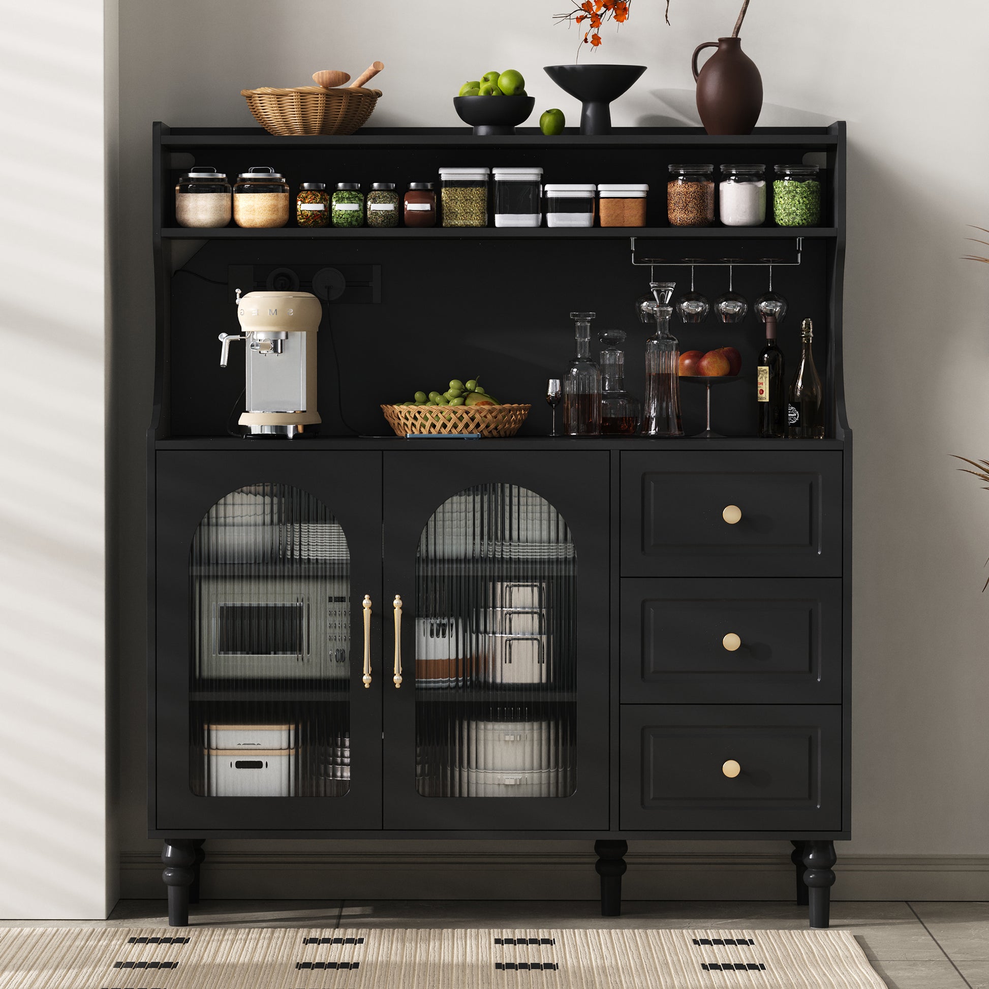 Gigab2b original image - Hochschrank mit Steckdosen und Schubladen, Barschrank mit Weinglashaltern und Stauraum, Küchen-Buffetschrank mit verstellbaren Schichtböden, Ideal für Küche und Esszimmer  (Schwarz)