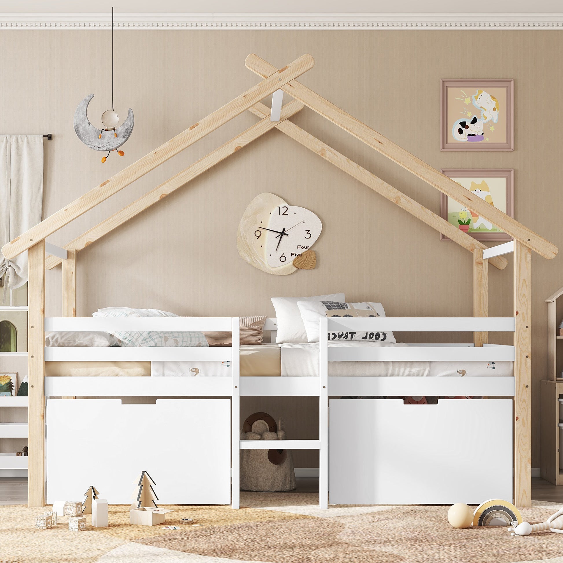 Gigab2b original image - Kinderbett, Halbhohes Bett, Hausbett mit Dach, Vierseitiger Zaun, Mit Treppe, 2 Schließfächer mit Rädern, Kiefer+MDF, Weiß+Natur, 90x200cm