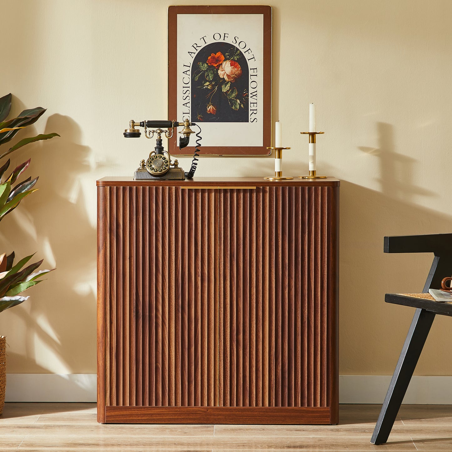 Modernes Sideboard mit Vertiefungspanelen & höhenverstellbaren Ablagen, TV-Schrank oder Buffet für Wohnzimmer & Esszimmer, wasserfeste Platte, 80x40x80 cm, Braun
