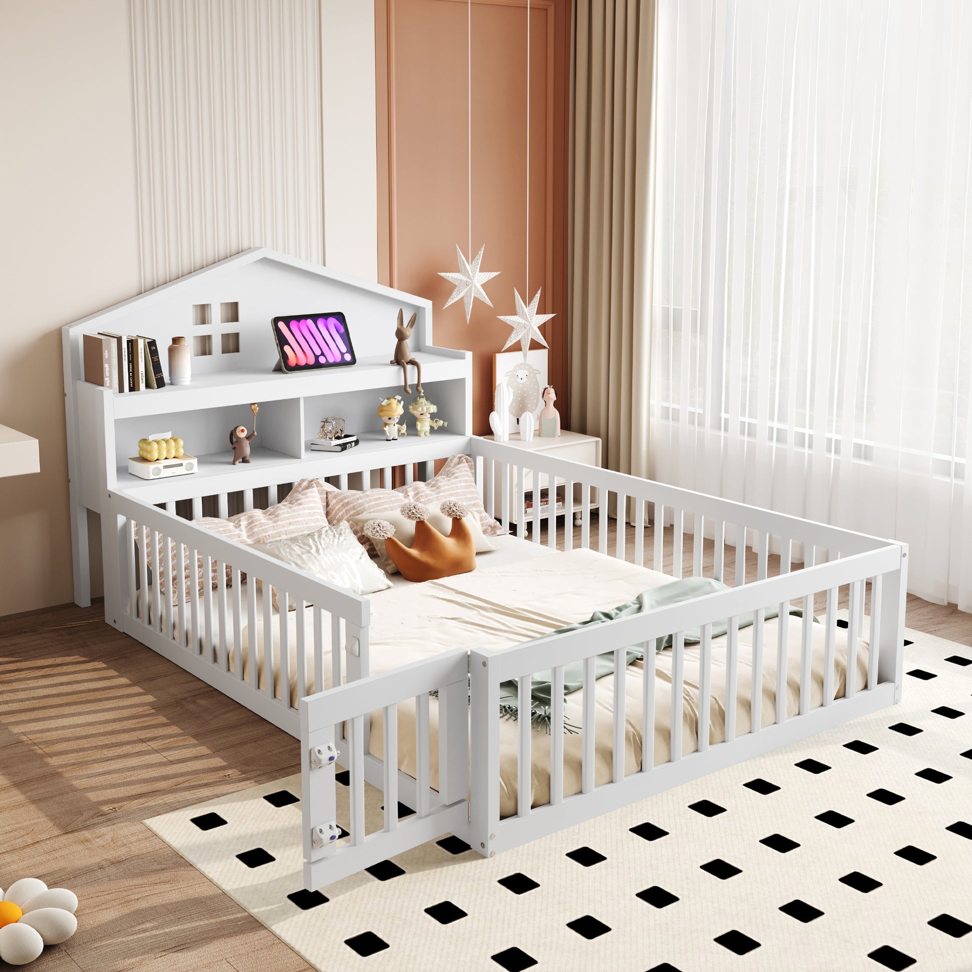 Gigab2b original image - Kinderbett 140 x 200, Massivholz-Kinderbettrahmen, Hausleiste, mit Einlegeböden und Stauraum, mit Schutzgitter und Tür, mit Bilderleiste, mit Lattenrost, Weiß