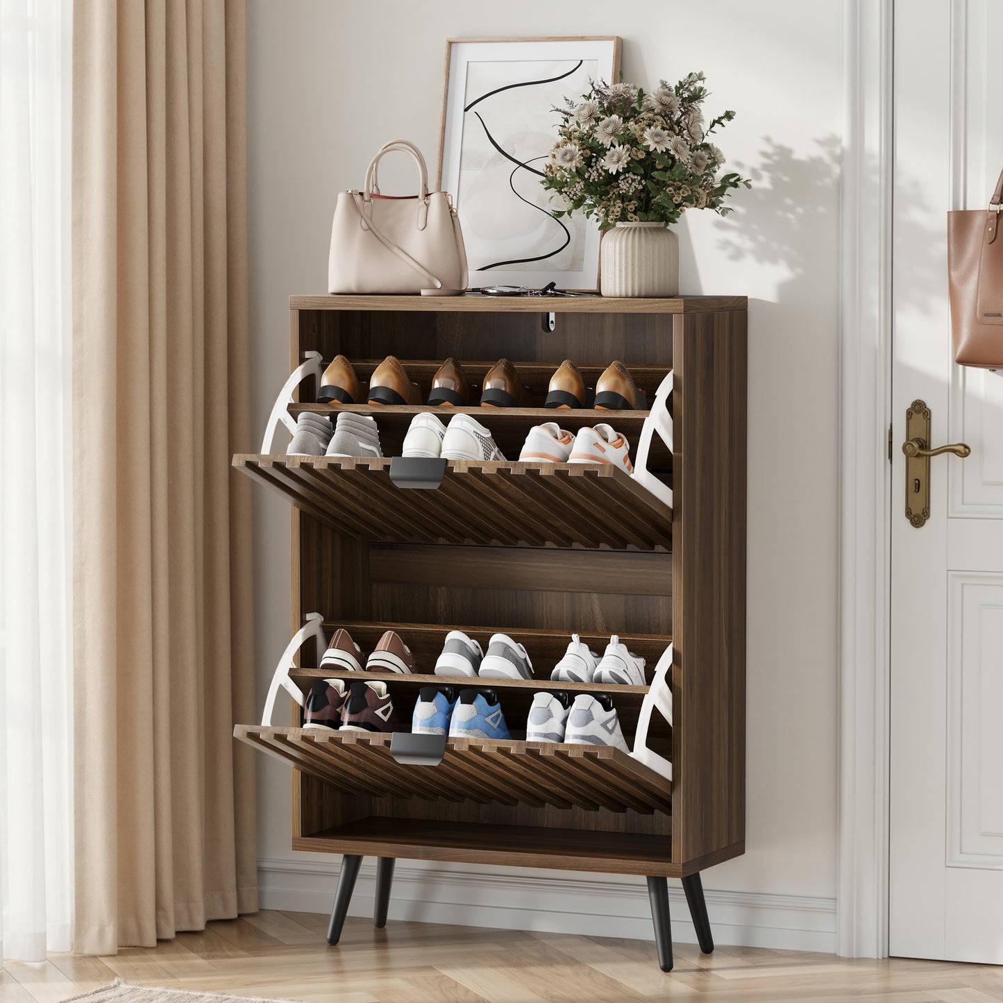 60 cm Schuhschrank aus Walnussholz – Freistehende Schuhaufbewahrung im Mid-Century-Modern-Stil mit zwei Klappfächern und gerilltem Design – Ideal für Flure und Eingangsbereiche