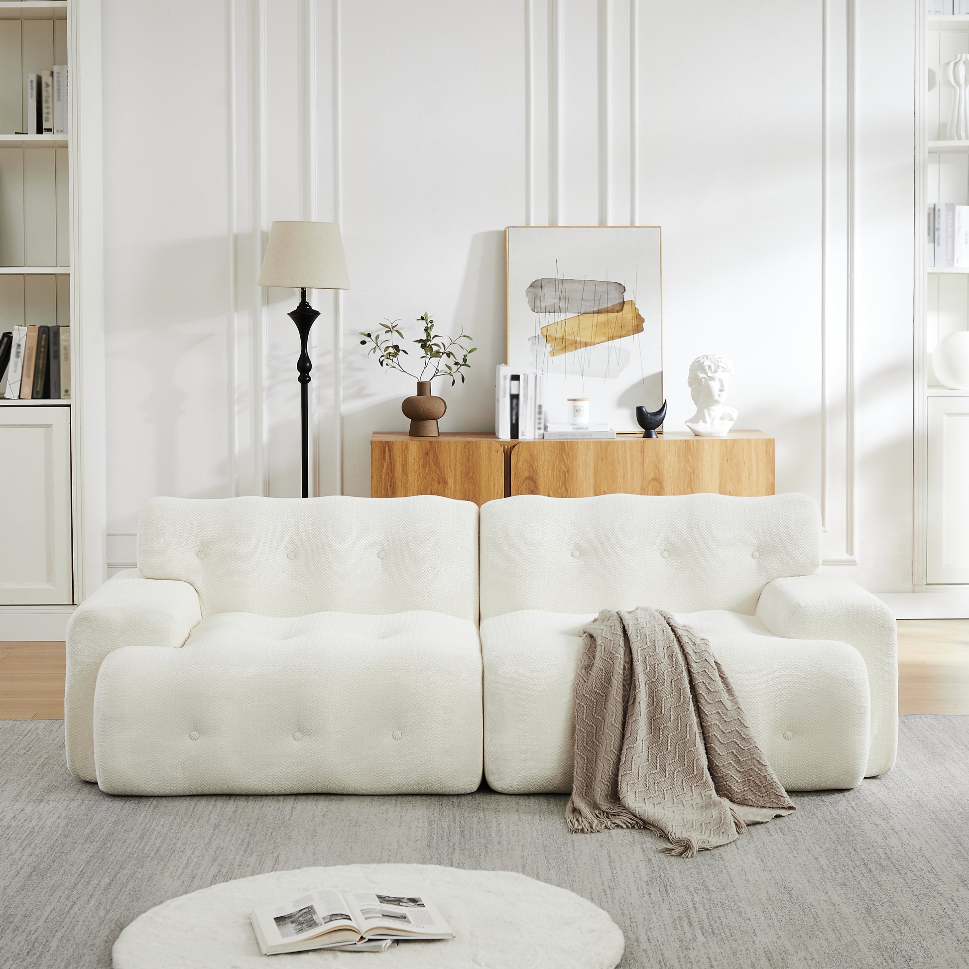 Cloud Sofa, übergroßer Zweisitzer – Breite Armlehnen und modernes Design mit Knopfverzierung. Geschwungenes Sofa, geeignet für Wohnzimmer und Wohnungen. Keine Montage erforderlich.beige